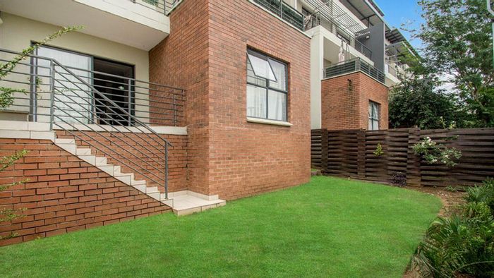 For Sale: 3-Bedroom Apartment in Fourways with Gym, Pool, and Restaurant Access.