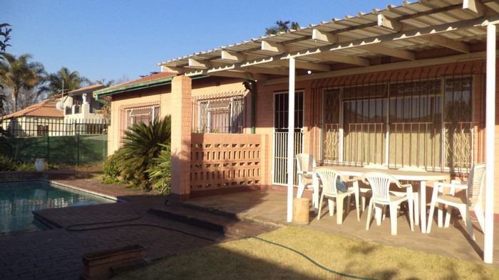 Edenvale Central House For Sale: 3 Bedrooms, large yard, renovation potential.