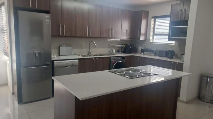 Glen Lauriston Apartment For Sale: Duplex with 24hr security, parking, and fiber internet.