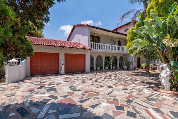 For Sale: Spacious 5-bedroom house in Dalpark with pool, flatlet, and garden.