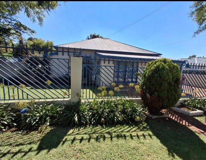 For Sale: Primrose House with Granny Flat, Pool, and Outdoor Entertainment Area.