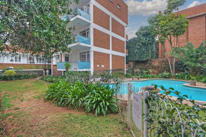 Riviera Apartment For Sale: 1 Bed, Pool, Secure Parking, Prime Location.