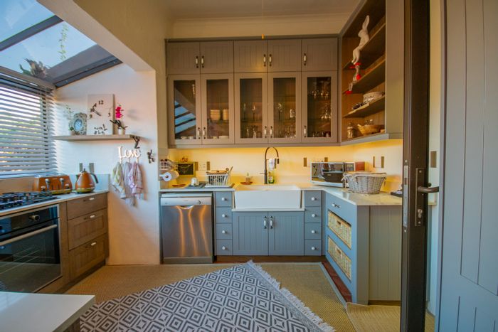 Ramsgate Townhouse For Sale: Ocean views, heated pool, inverter system, and spacious living.