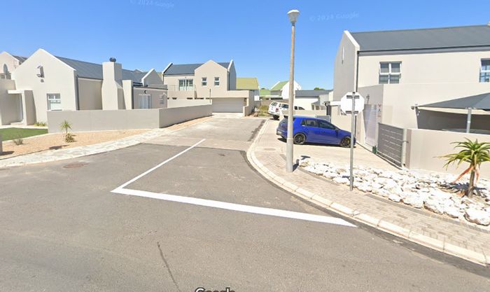 Vacant Land Residential For Sale in Villa Diamante - 394m2 plot, fiber-ready.