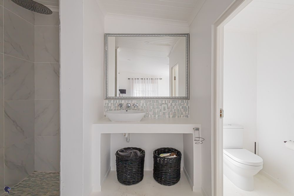 Downtairs Bedroom 4 Bathroom