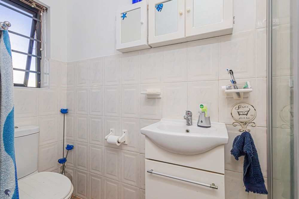 Main Bedroom Bathroom 1