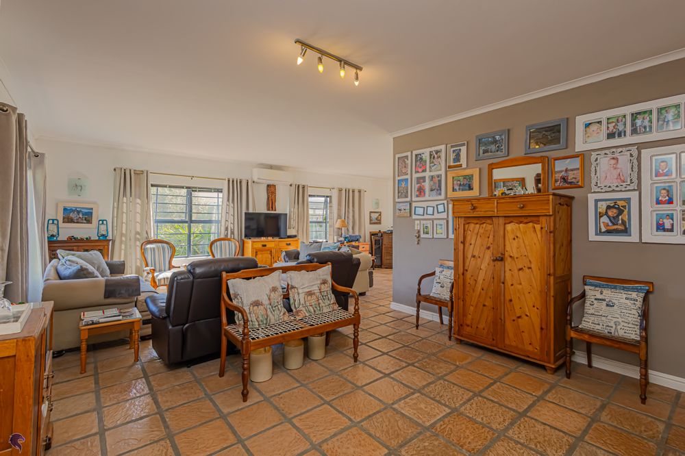 Living Area (Downstairs)