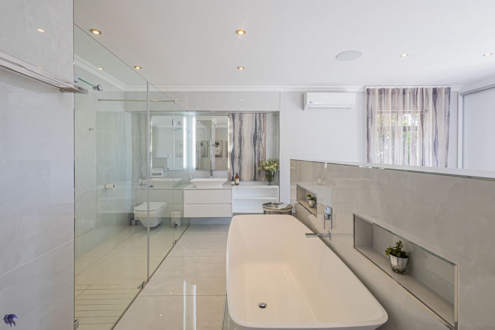 Main Bedroom En-Suite