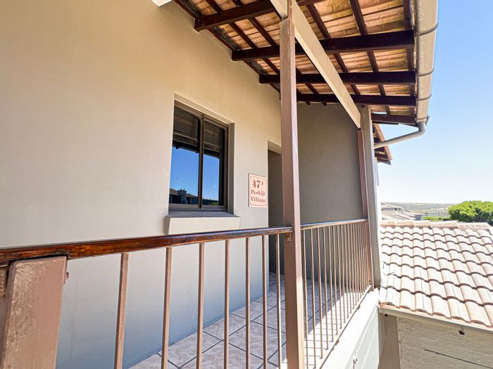 For Sale: Apartment in Langebaan Country Estate with 3 bedrooms, indoor braai, garage.