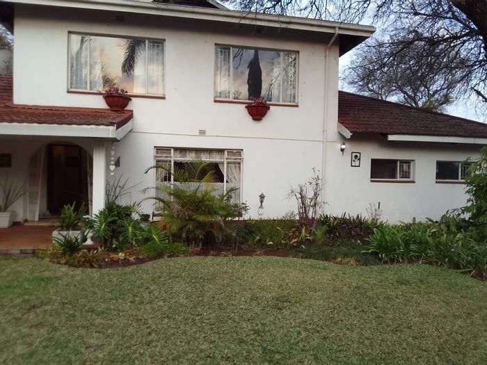 For Sale: Spacious 4-Bedroom House with Pool and Double Garages in Phalaborwa Central.