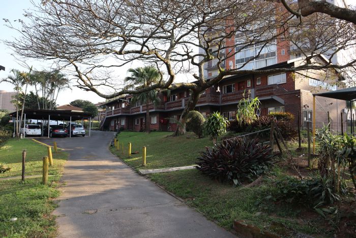 2-Bedroom Flat To Rent in Pinetown Central with Parking, Balcony, and Fibre.