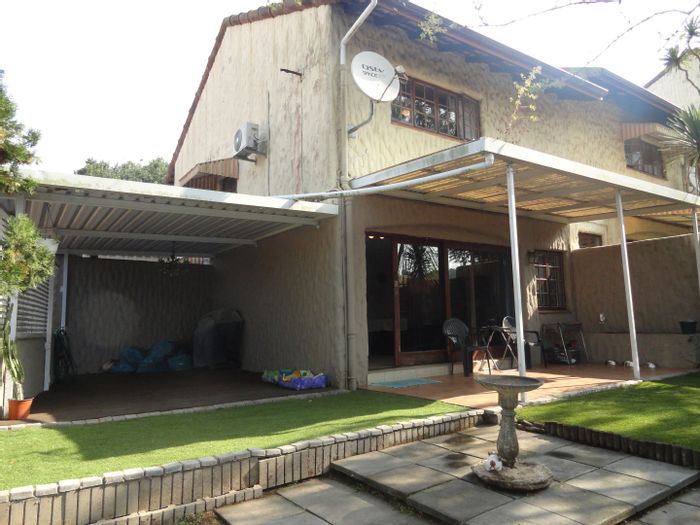 For Sale: Townhouse in Padfield Park with 2 beds, private garden, and secure parking.