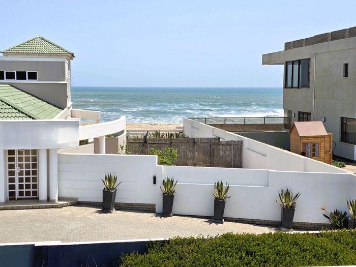 Vogelstrand House For Sale: 6 bedrooms, beach access, dual living potential, 4 garages.