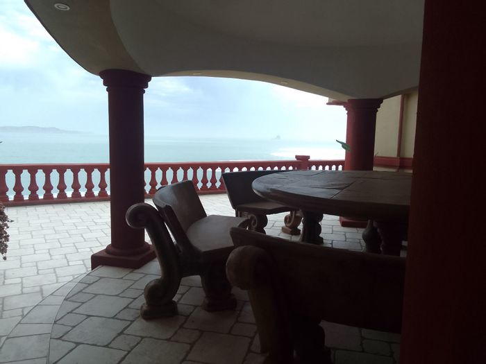 For Sale: House in Luderitz Central with sea views, indoor pool, and spacious layout.