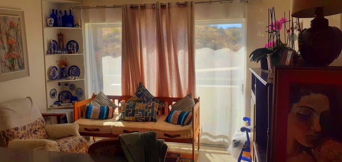 Auasblick House For Sale: One-bedroom with amenities, long-term tenant in place.