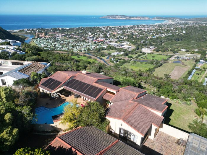 Cutty Sark House For Sale: Ocean views, spacious layout, pool, and ample parking.