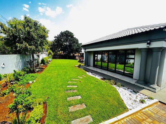 4-Bedroom House To Rent in Impala Park with Pool and Spacious Living Area