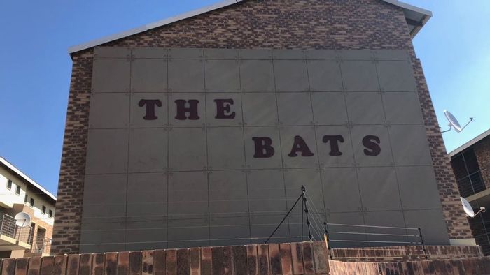 1-Bedroom Apartment for Sale in Dassie Rand with Open Plan Living and Secure Parking.