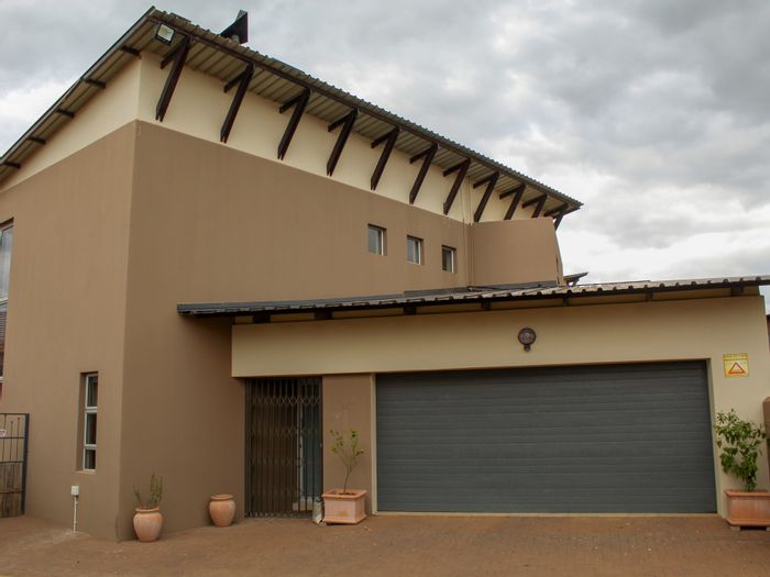 Baillie Park Townhouse For Sale: 3 bedrooms, communal pool, double garage, secure estate.