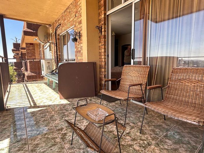 For Sale: Apartment in Potchefstroom Central with 3 bedrooms, garage, and balconies.