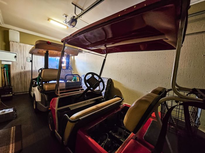 Rietfontein Townhouse For Sale: 3 Bedrooms, braai area, pool, and security amenities.