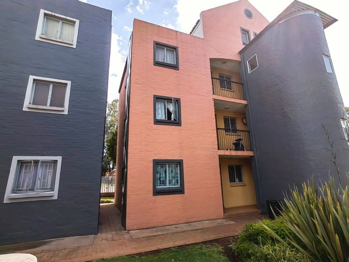 Die Bult Apartment For Sale: 1 bedroom, close to university, ideal for students.