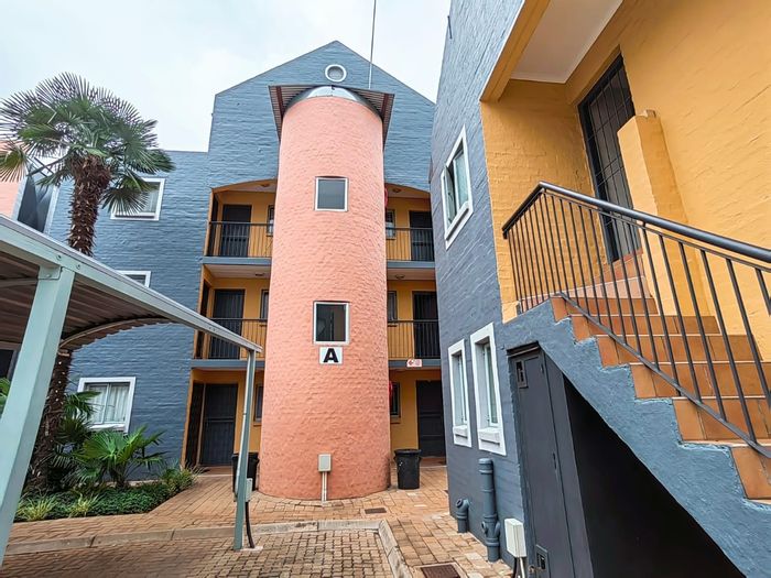 Die Bult Apartment For Sale: 1 bedroom, parking, near university hub.