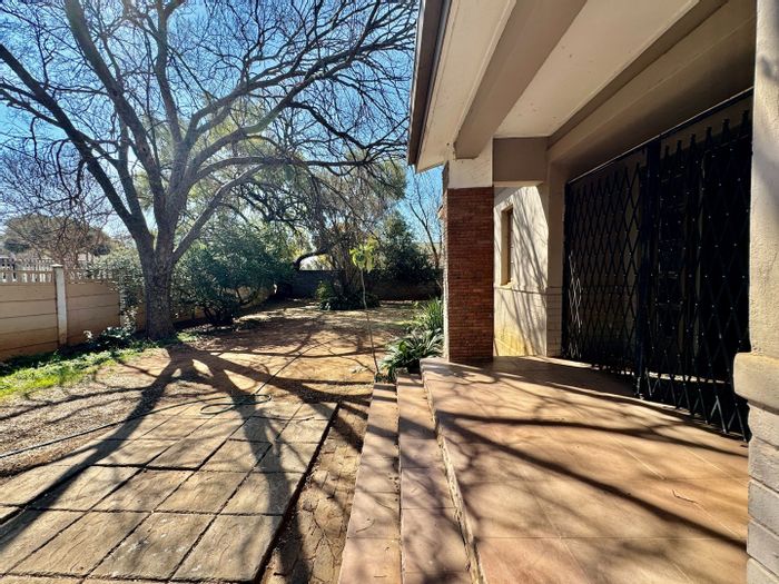 4-Bedroom House For Sale in Potchefstroom Central with Bachelor Flat and Garden.