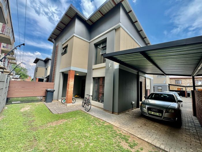 For Sale: 2 Bedroom Townhouse in Die Bult with garden, security, and parking.