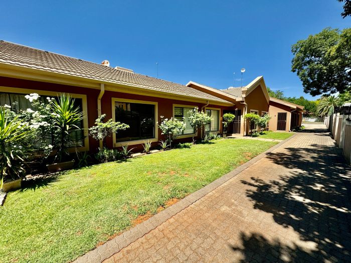 2-Bedroom Apartment in Die Bult For Sale - Secure, Parking, Close to Campus