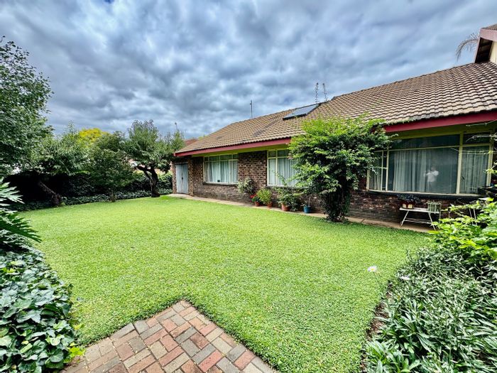 4-Bedroom House For Sale in Potchefstroom Central with garden and double garage.