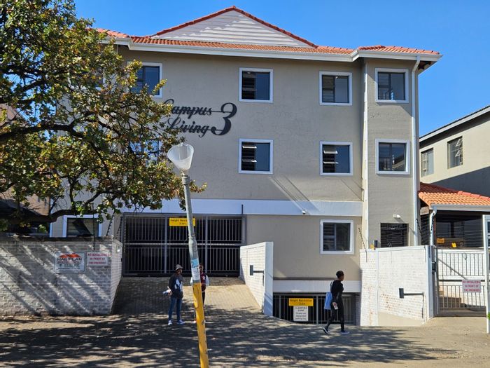 Die Bult Apartment For Sale: 2 beds, 2 baths, secure access, close to NWU.