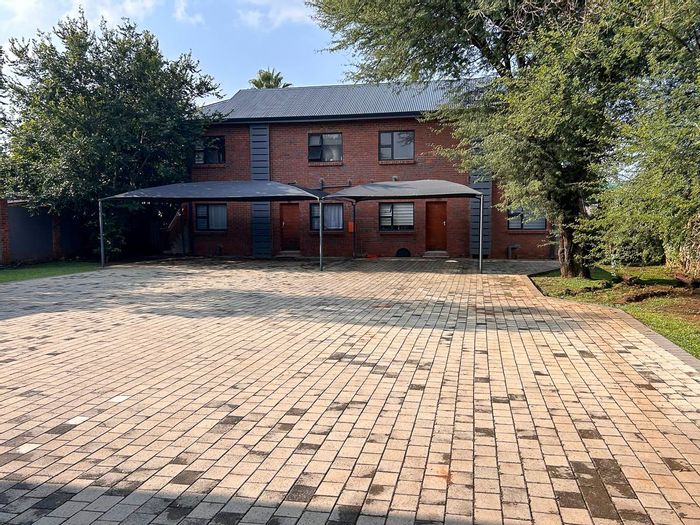 For Sale: 1-Bedroom Apartment in Potchefstroom Central with Balcony and Built-in Braai.