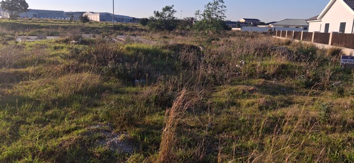 Vacant Land Residential For Sale in Fountains Estate, 613m2 near amenities and beach.