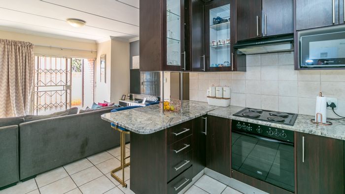 For Sale: 2-Bedroom Apartment in North Riding with Open-Plan Living and Secure Parking.