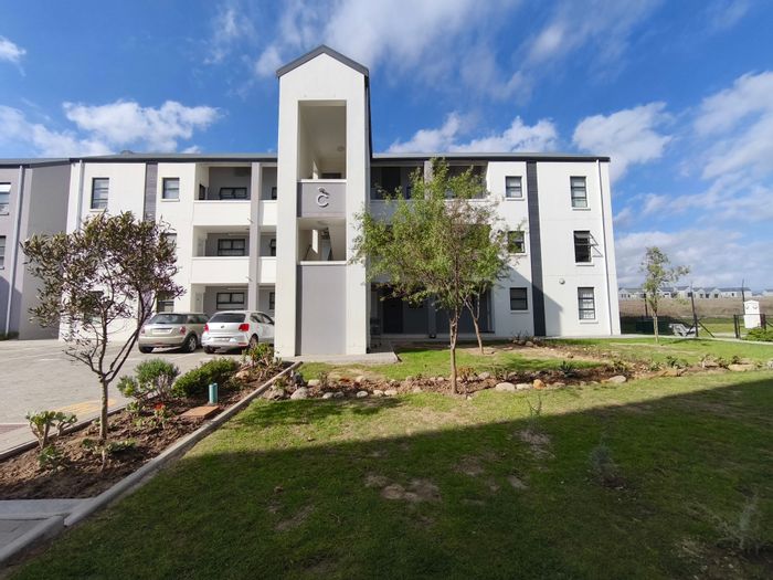 For Sale: Apartment in Aan De Wijnlanden with pool access and rental income potential.