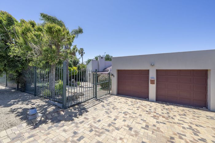 For Sale: 3-Bedroom House in Morgenster Heights with Pool and Braai Room.