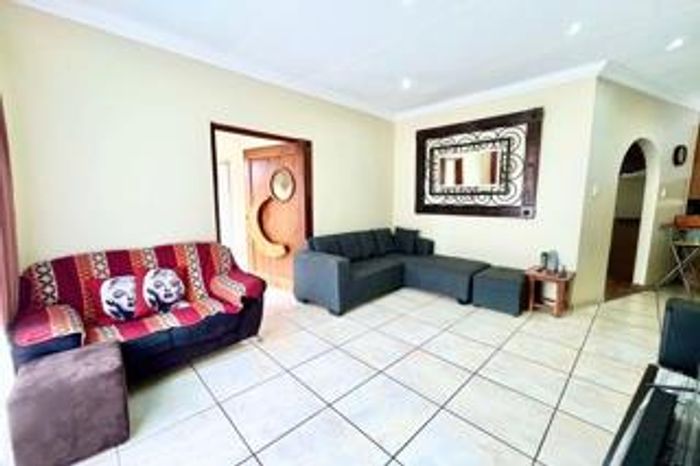 For Sale: House in Safari Gardens with pool, garden, and lease until 2026.