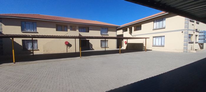 2-Bedroom Apartment in Kriel Central To Rent with Carport, Prepaid Electricity, Water Included.