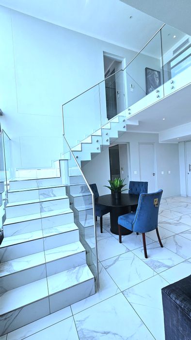 Penthouse for Sale in Morningside: 3 en-suite bedrooms, luxury amenities, city views.