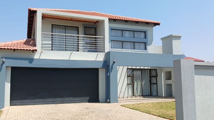 For Sale: Spacious 4-bedroom house in Rayton Central with security estate amenities.