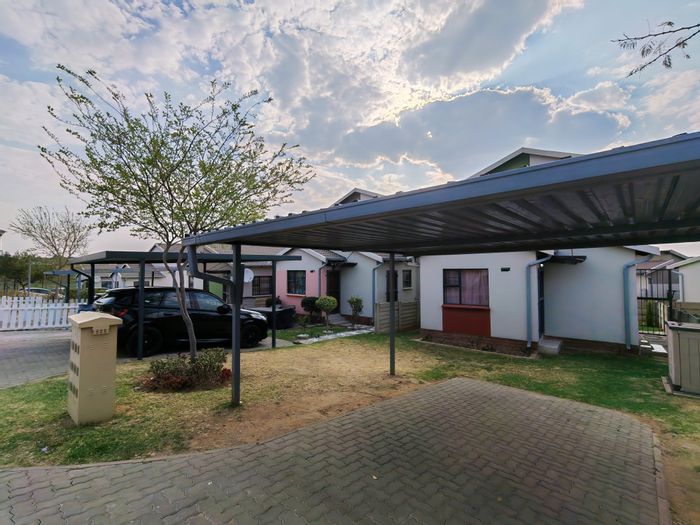 3-Bedroom Townhouse in Noordwyk To Rent with Private Garden and Carport.