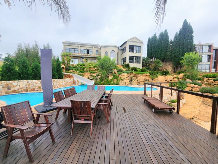 Aquavista Mountain Estate House For Sale: 4 en-suite bedrooms, pool, entertainment space.