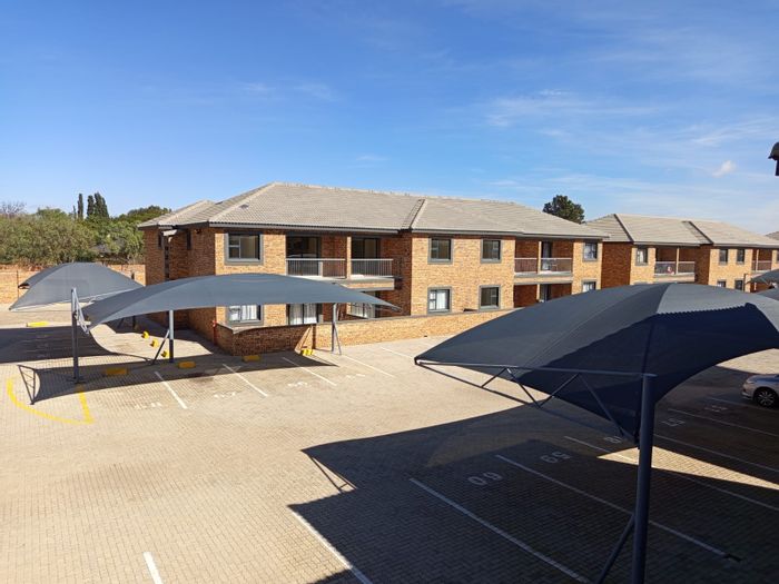 Rynfield AH Apartment To Rent: 2 beds, pet-friendly, secure complex, prepaid utilities.