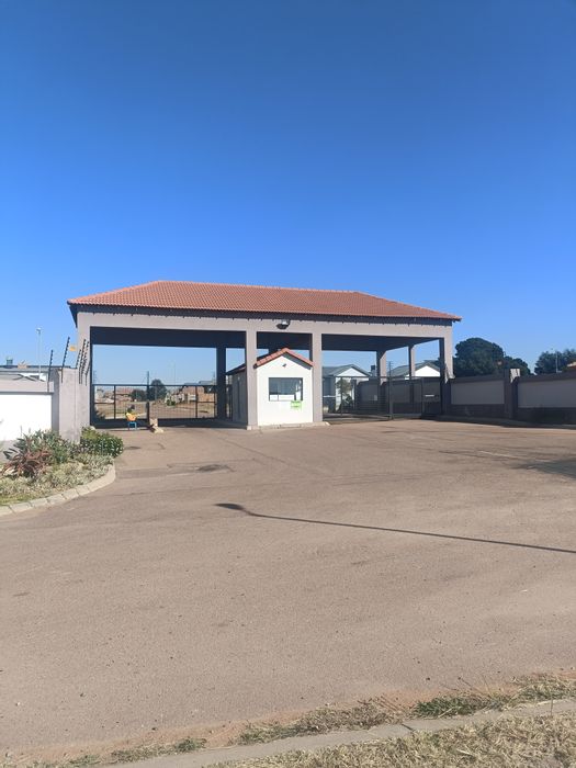 Rayton Central: For Sale - Vacant Land Residential with approved plans, 510 m².