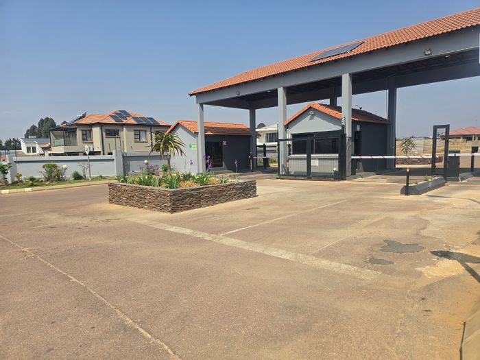 Vacant Land Residential in Rayton Central For Sale – Build your dream home today!