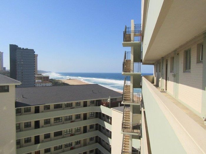 2-Bedroom Flat To Rent in Amanzimtoti with Beach Access and 24-Hour Security.