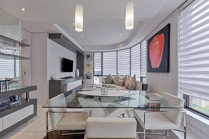 Morningside Apartment To Rent: Furnished, gym, pool, balcony, near amenities.