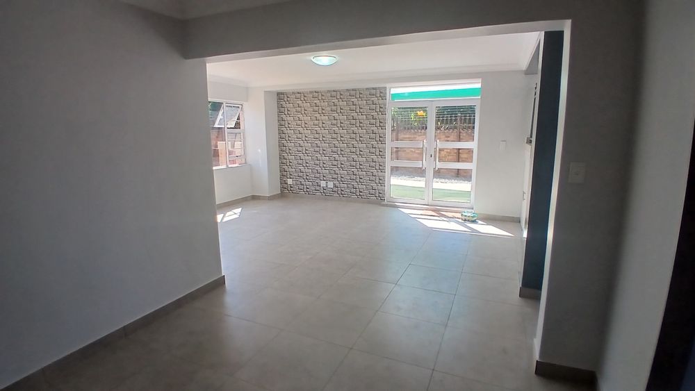 Dining Room / Living area