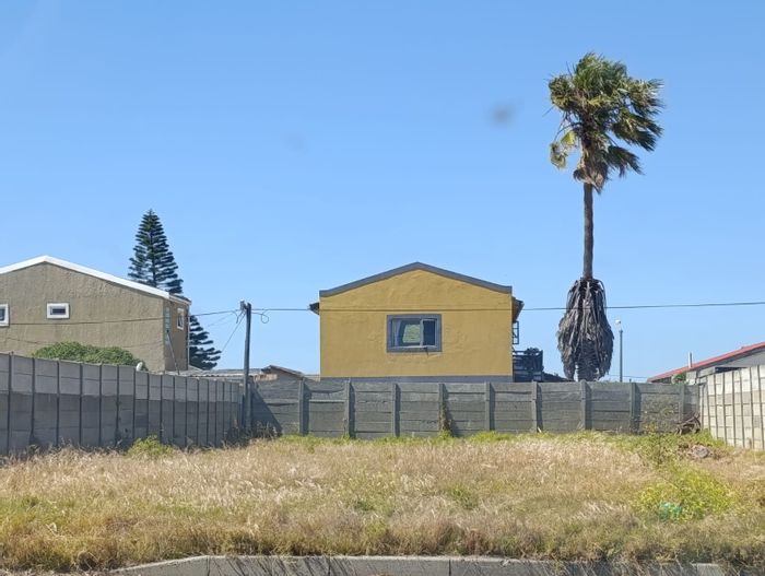 Vacant Land Residential for Sale in Lotus River - 512 m², ideal for custom home.